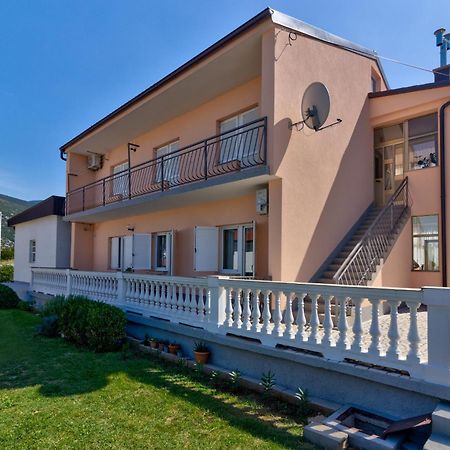 סנג' Apartman Erika מראה חיצוני תמונה